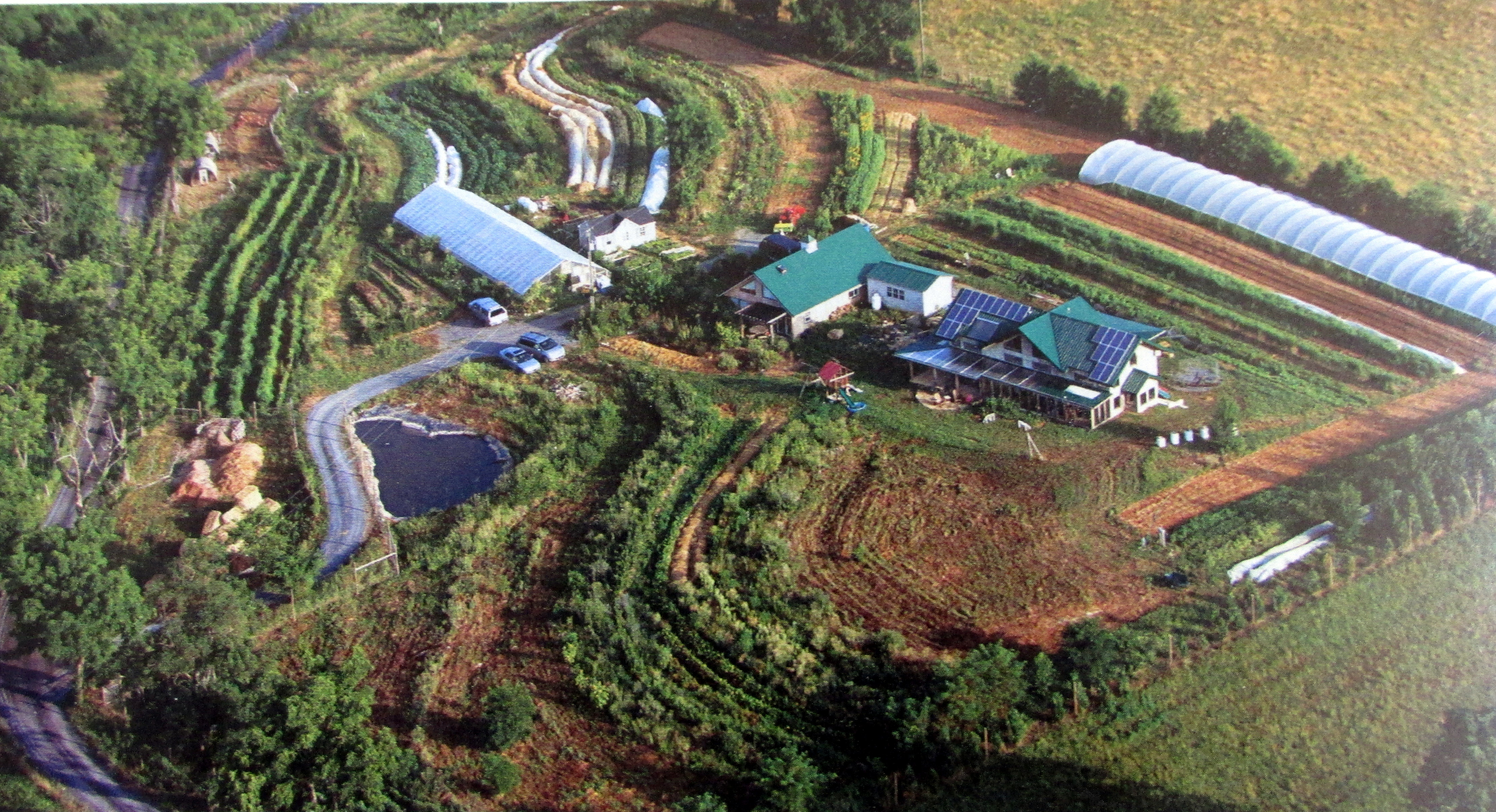 Book Notes: The Permaculture Handbook :: Case Study D